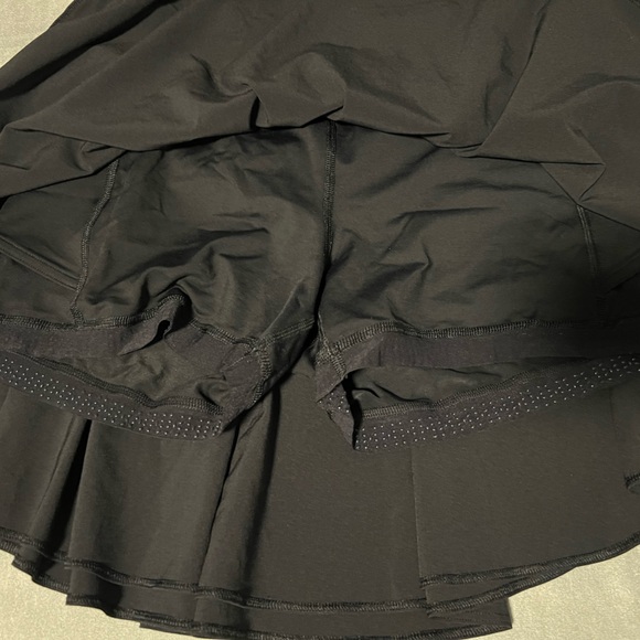 NWOT Lululemon High Rise Skort | size 10 - Picture 3 of 5